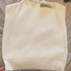 Cream Knit Women's Sleeveless Sweater Vest